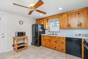 20 Gale St, Waltham, MA 02453 - Photo 5