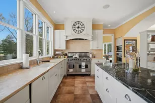 24 Prynne Ridge Rd, Longmeadow, MA 01106 - Photo 9