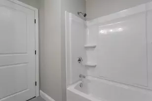 35-37 Glendale Ave, Tiverton, RI 02878 - Photo 13