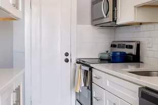 90 Kilsyth Rd, Boston, MA 02135 - Photo 17