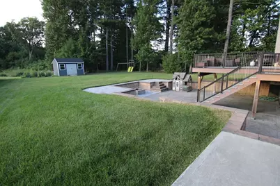 27 Breighly Way, Westfield, MA 01085 - Photo 3