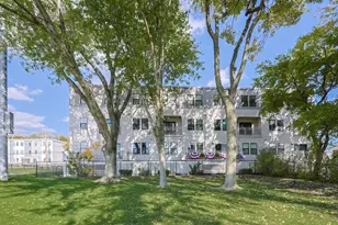 16 Boardman St, Boston, MA 02128 - Photo 39