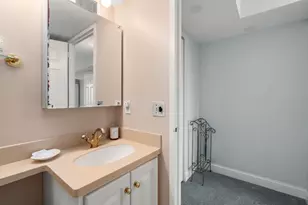 250 Hammond Pond Pkwy, Newton, MA 02467 - Photo 19