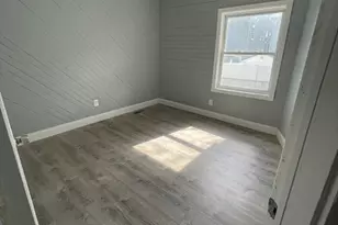 12 Fisher St, Lowell, MA 01850 - Photo 3