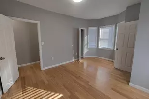 30 Vine St, Haverhill, MA 01830 - Photo 3