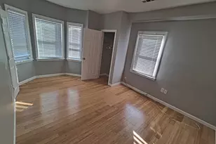 30 Vine St, Haverhill, MA 01830 - Photo 5