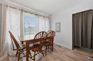 8 Stones Corner Rd, Berlin, MA 01503 - Photo 9