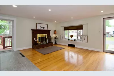 878 Berkshire Ave, Springfield, MA 01151 - Photo 5