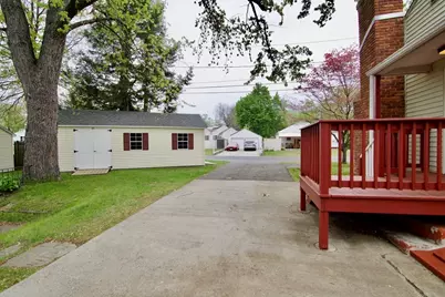878 Berkshire Ave, Springfield, MA 01151 - Photo 29