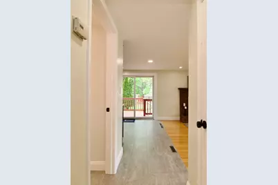 878 Berkshire Ave, Springfield, MA 01151 - Photo 13
