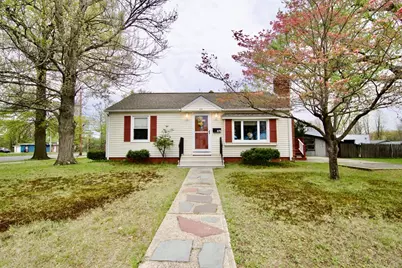 878 Berkshire Ave, Springfield, MA 01151 - Photo 1