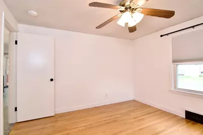 878 Berkshire Ave, Springfield, MA 01151 - Photo 17