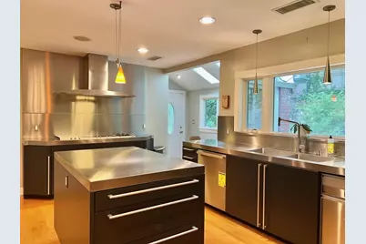 75 Lee Street, Brookline, MA 02445 - Photo 9