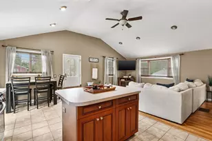7 Helen St, Wareham, MA 02576 - Photo 5
