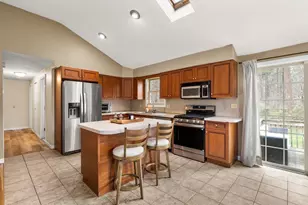 7 Helen St, Wareham, MA 02576 - Photo 7
