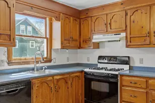 44 Orange St, Haverhill, MA 01832 - Photo 17