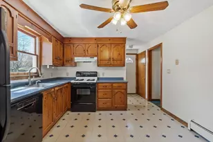44 Orange St, Haverhill, MA 01832 - Photo 15