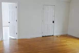 27 Shaw St, Lowell, MA 01851 - Photo 11