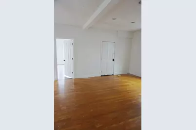 27 Shaw St, Lowell, MA 01851 - Photo 11