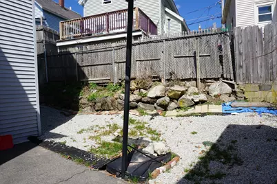 27 Shaw St, Lowell, MA 01851 - Photo 3