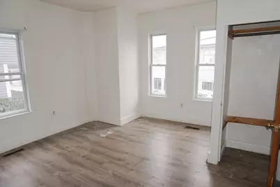 27 Shaw St, Lowell, MA 01851 - Photo 15