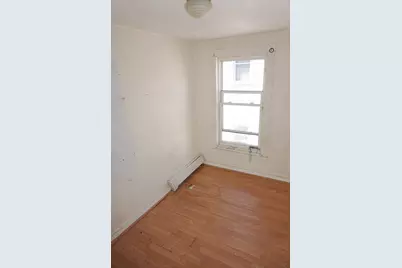 27 Shaw St, Lowell, MA 01851 - Photo 27