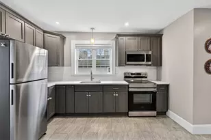49 Essex St, Salem, MA 01970 - Photo 9