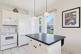 319 Central Ave, Seekonk, MA 02771 - Photo 9