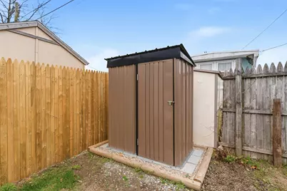 11 East Dr, East Providence, RI 02916 - Photo 5
