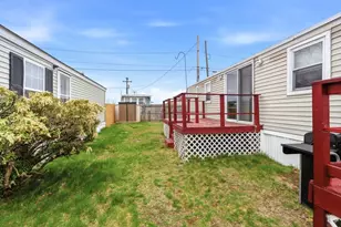 11 East Dr, East Providence, RI 02916 - Photo 3