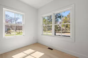 7 Nelson Rd, Burlington, MA 01803 - Photo 15