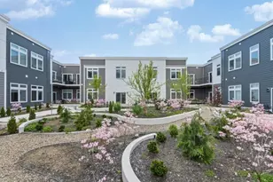 60 Cross St E, Somerville, MA 02145 - Photo 31