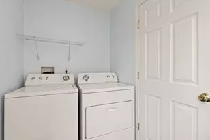 13 Dexter St, North Attleboro, MA 02760 - Photo 15