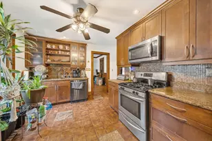 69 Glendale St, Boston, MA 02125 - Photo 17