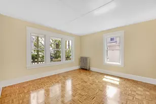 24 Hiawatha St, Springfield, MA 01108 - Photo 11