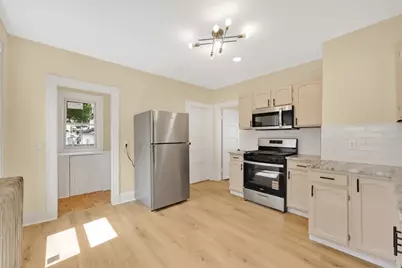 24 Hiawatha St, Springfield, MA 01108 - Photo 7