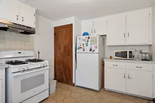 33-35 Rose Ave, Watertown, MA 02472 - Photo 7