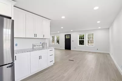 357 Wareham St, Middleborough, MA 02346 - Photo 9