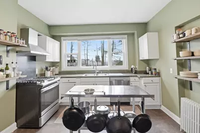 8 Westland St, Worcester, MA 01602 - Photo 9