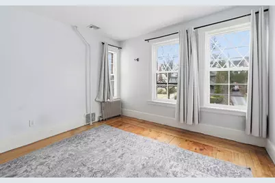 8 Westland St, Worcester, MA 01602 - Photo 17