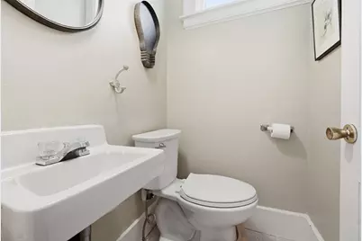 8 Westland St, Worcester, MA 01602 - Photo 29
