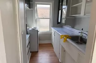 162 Hanover St, Fall River, MA 02720 - Photo 9