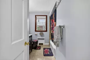 26 Beulah St, Framingham, MA 01701 - Photo 33