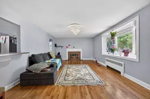 26 Beulah St, Framingham, MA 01701 - Photo 15