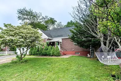 26 Beulah St, Framingham, MA 01701 - Photo 1