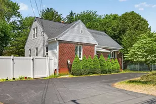 26 Beulah St, Framingham, MA 01701 - Photo 1