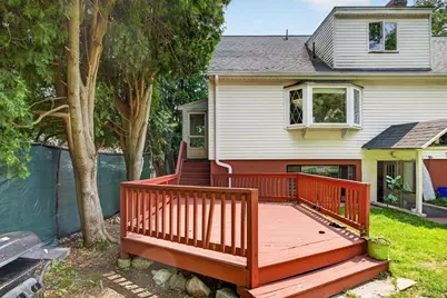 26 Beulah St, Framingham, MA 01701 - Photo 9