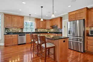 18 Manchester Dr, Wrentham, MA 02093 - Photo 9