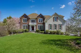 18 Manchester Dr, Wrentham, MA 02093 - Photo 1