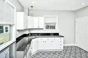 109 Walnut St, Somerville, MA 02145 - Photo 3
